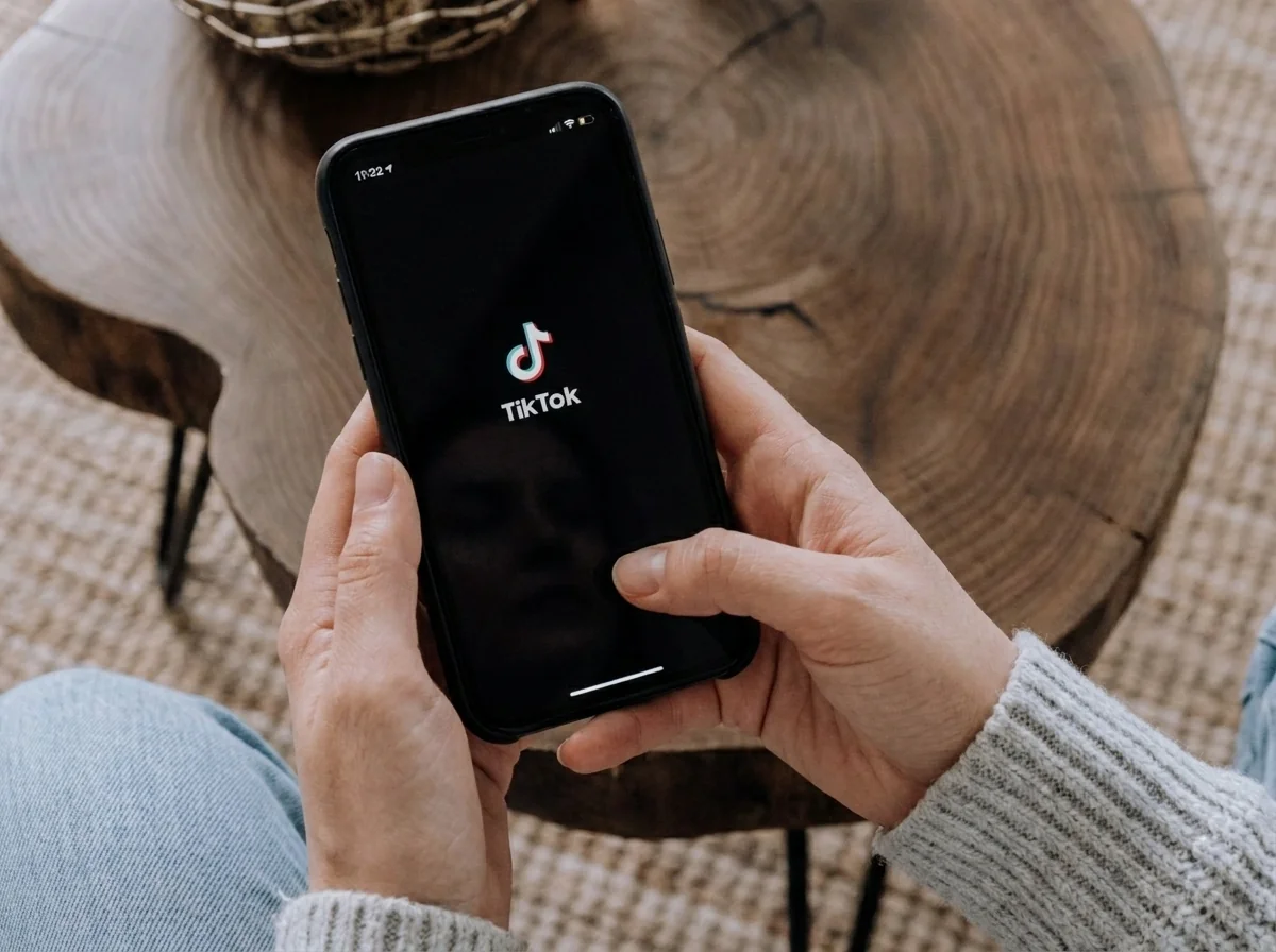 A person opening TikTok without thinking